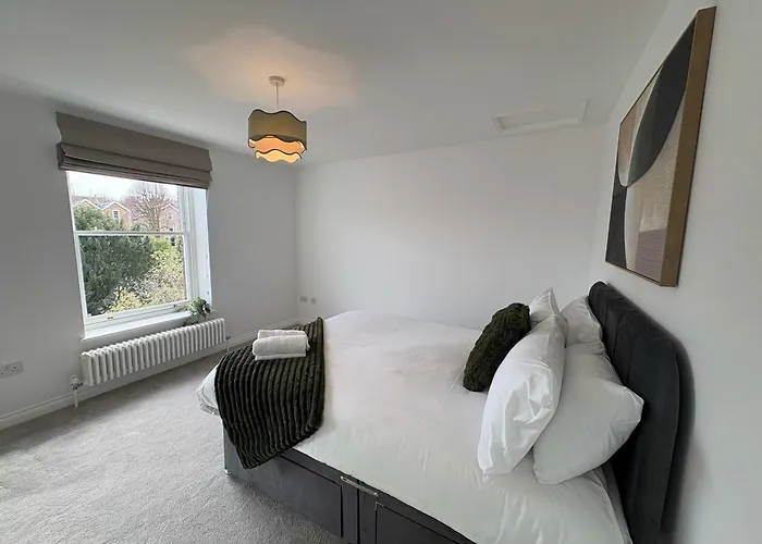 Apartment Alma Vale Flat 2b *